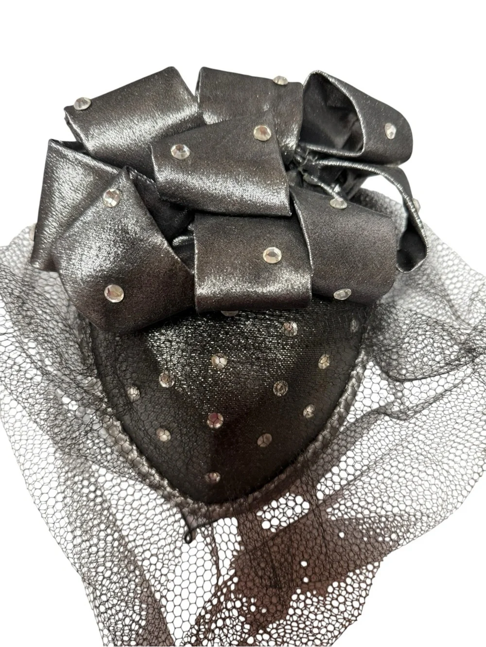 Eric Javits Silver White Gemmed Metallic Bow Veiled Cocktail Hat - Picture 7 of 12